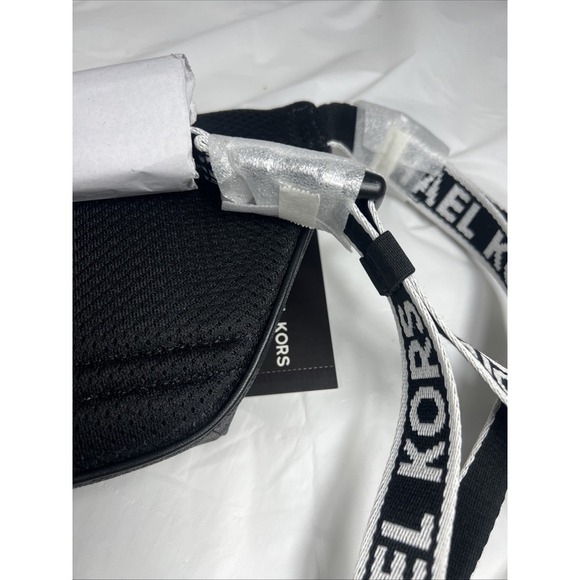 Michael Kors Cooper Mini Logo Belt Bag Black - Picture 7 of 13